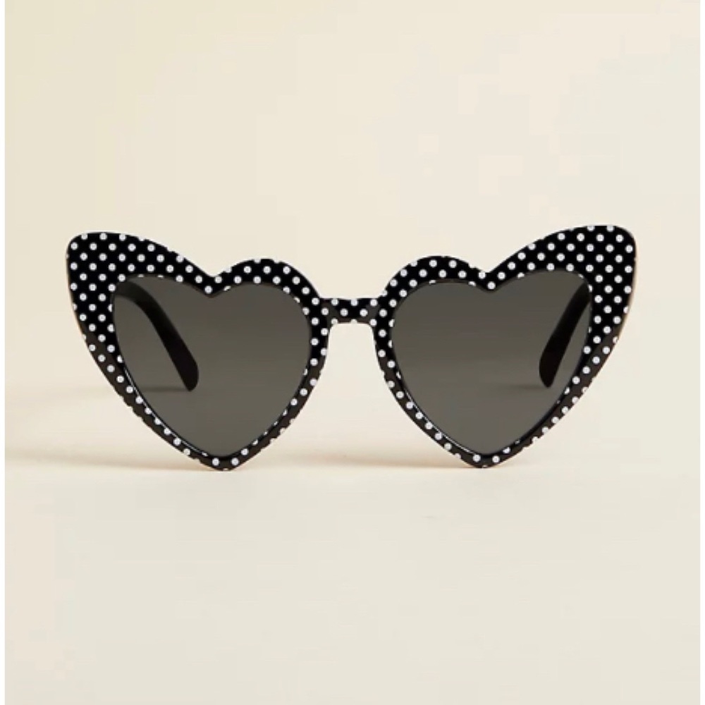 🆕 ❤️Black Polka Dot Heart Sunglasses NWT Torrid New!